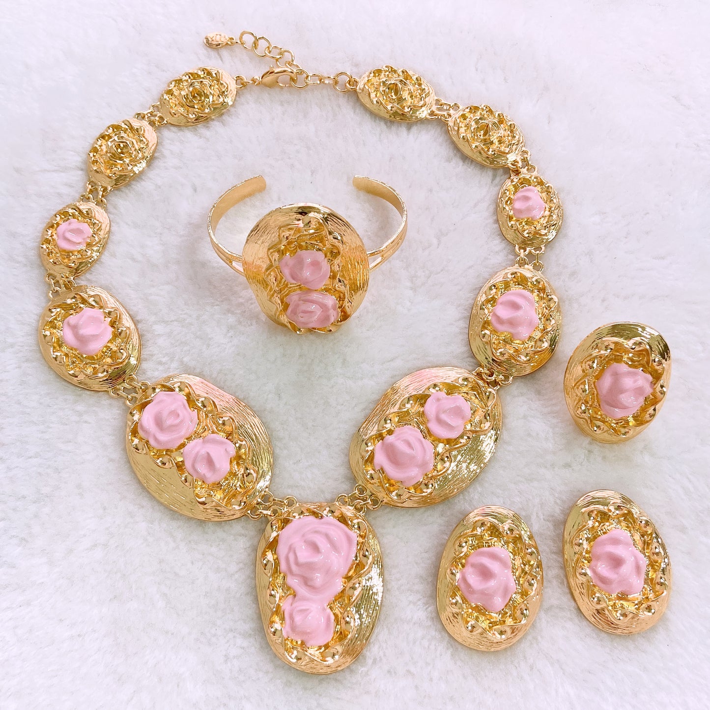 18K
Two-TONE Blush Bloom Italian Gold Jewelry Set