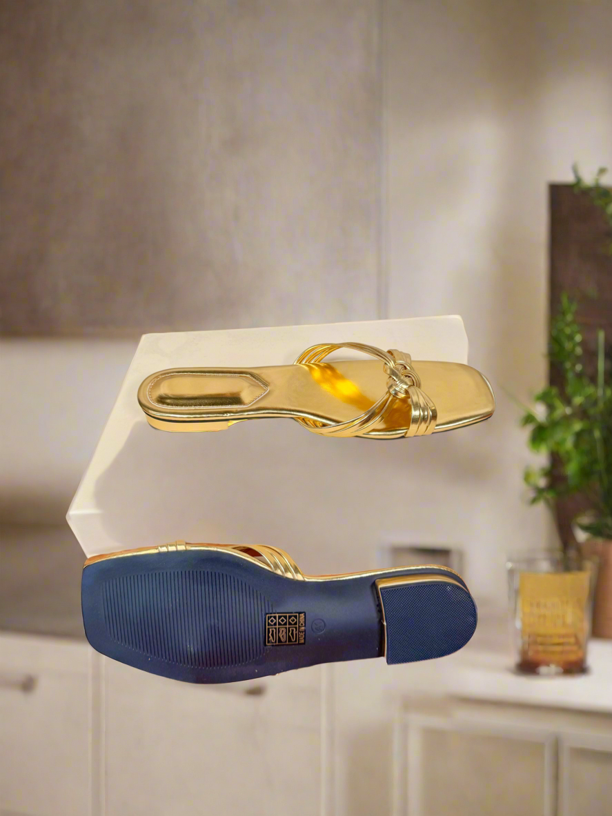 GLOSSY SLIP-ON SHOE (GOLD)