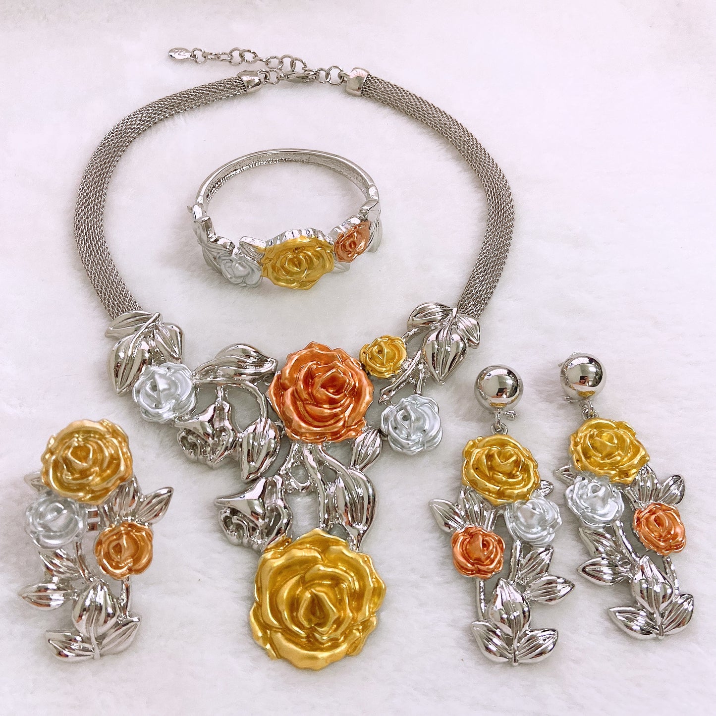 18K
HIGH QUALITY GARDEN BLOOM LUXURY SET