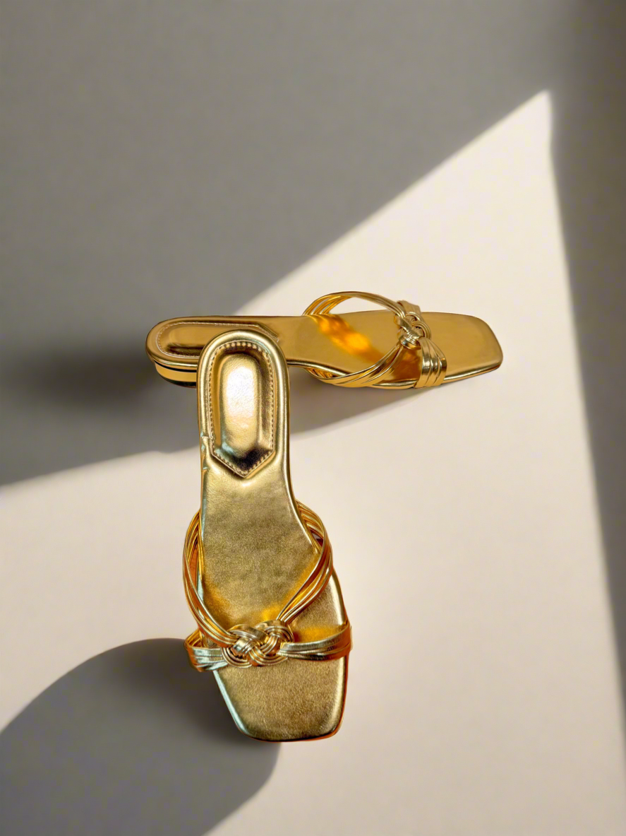 GLOSSY SLIP-ON SHOE (GOLD)