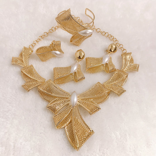18K 
Gold plated Bow Luxe Pearl Accent Set(GOLD)