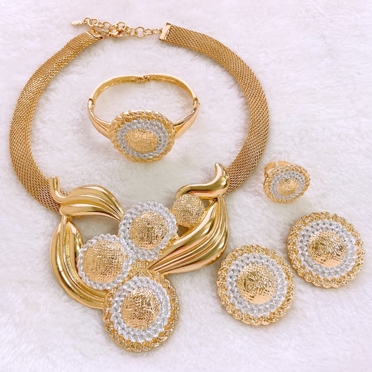18K 
High quality Italian Crowned Swirl Elegance Set