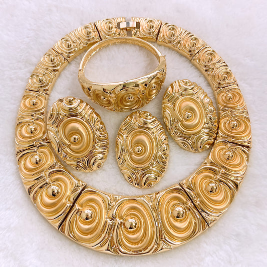 18K 
High quality Italian Royal Spiral  Gold jewelry Set