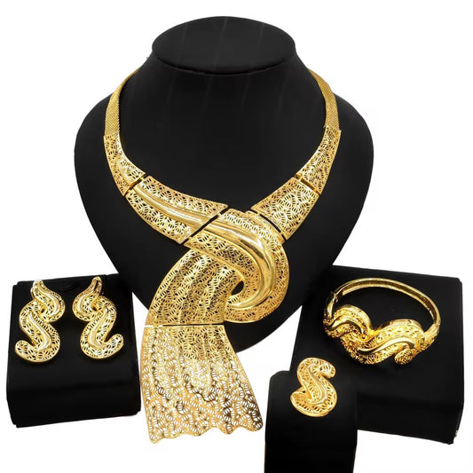 18K 
Etched Royal Drape Set