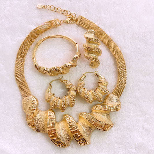 18K 
High quality Italian Golden Twist Greek Set