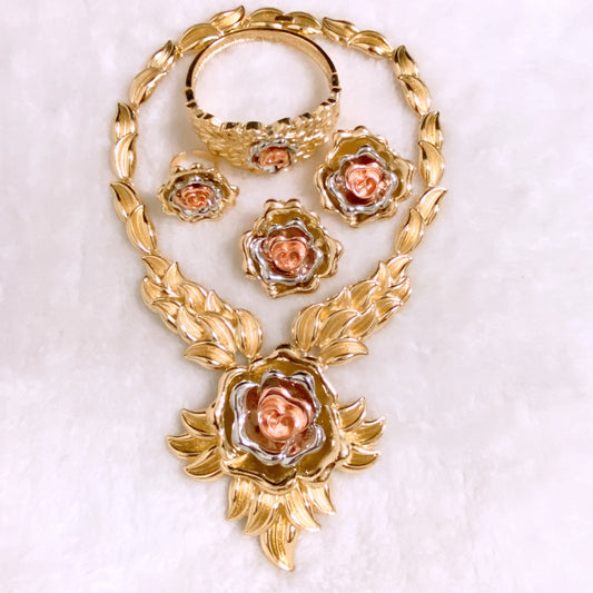 18K 
High quality Rose Empress Italian Gold jewelry Set